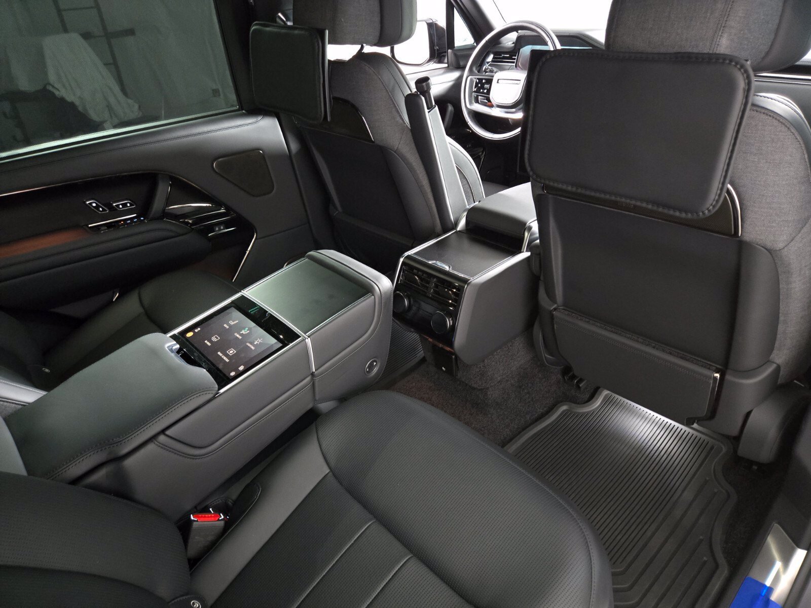 Used 2023 Land Rover Range Rover SV AWD/4WD image 19