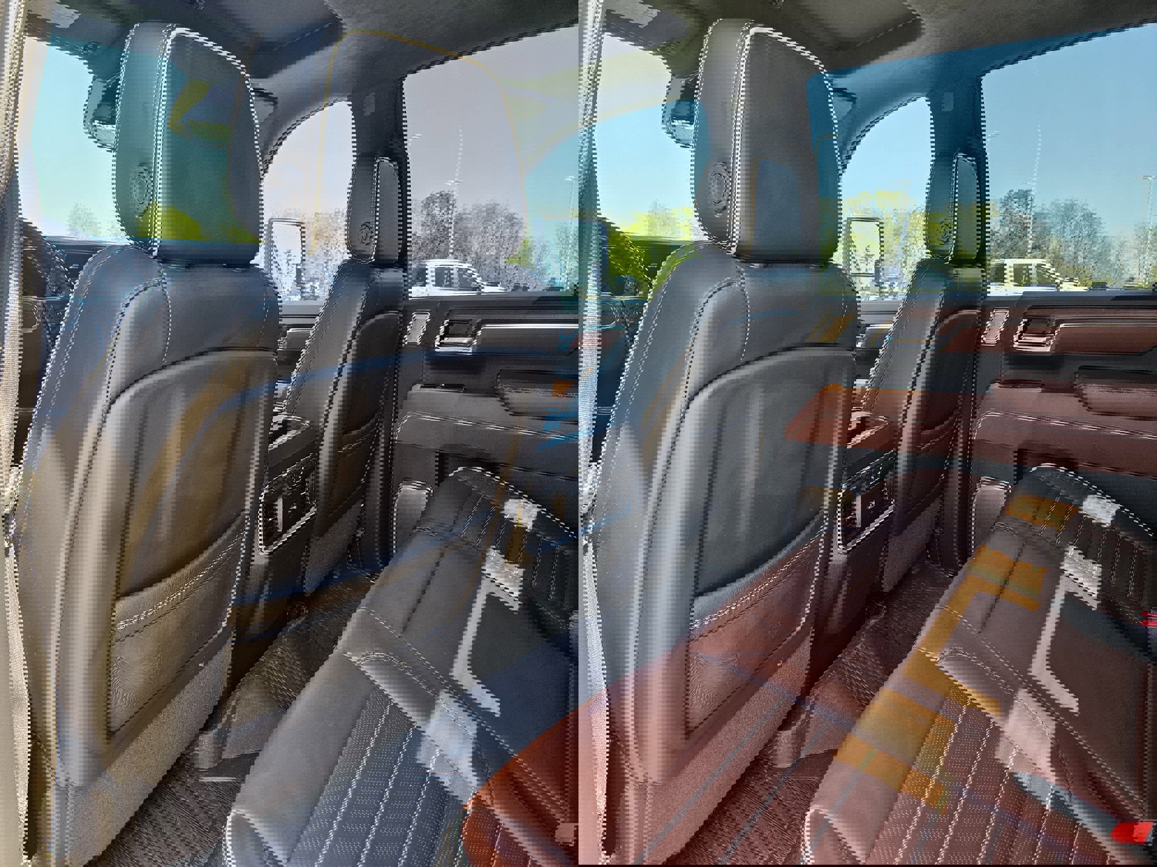 Used 2025 GMC Sierra 3500 Denali Ultimate image 29