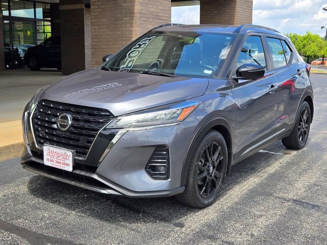 Used 2021 Nissan Kicks SR w/ SR Premium Package image 3