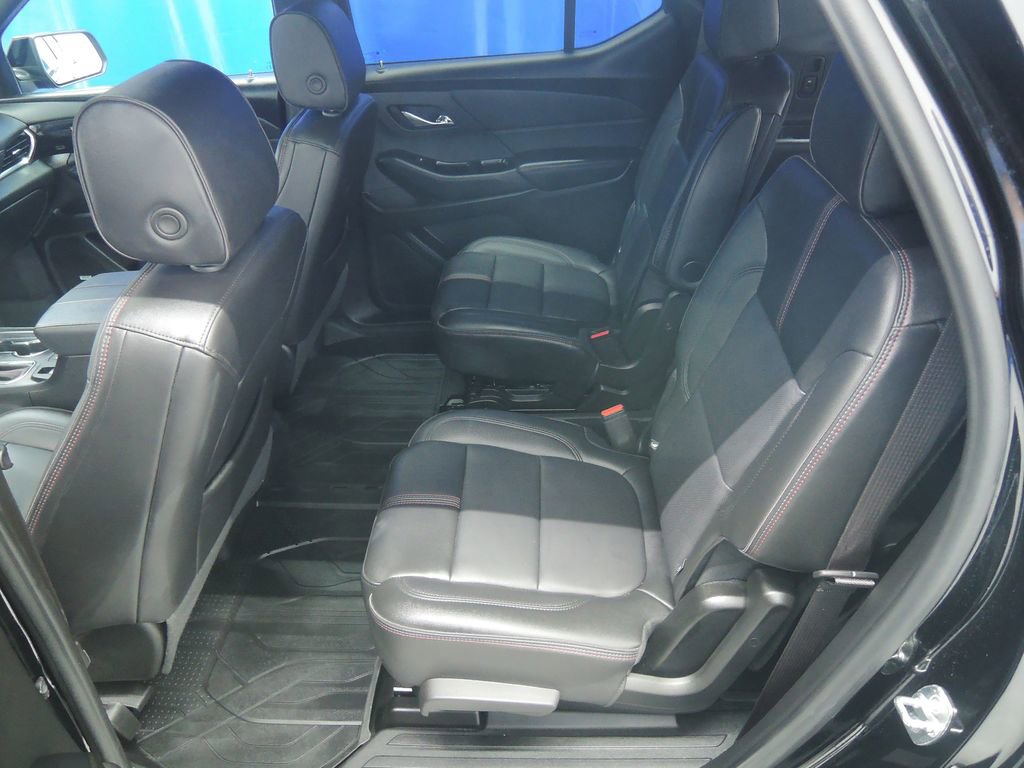 Used 2023 Chevrolet Traverse RS w/ LPO, Floor Liner Package AWD/4WD image 29
