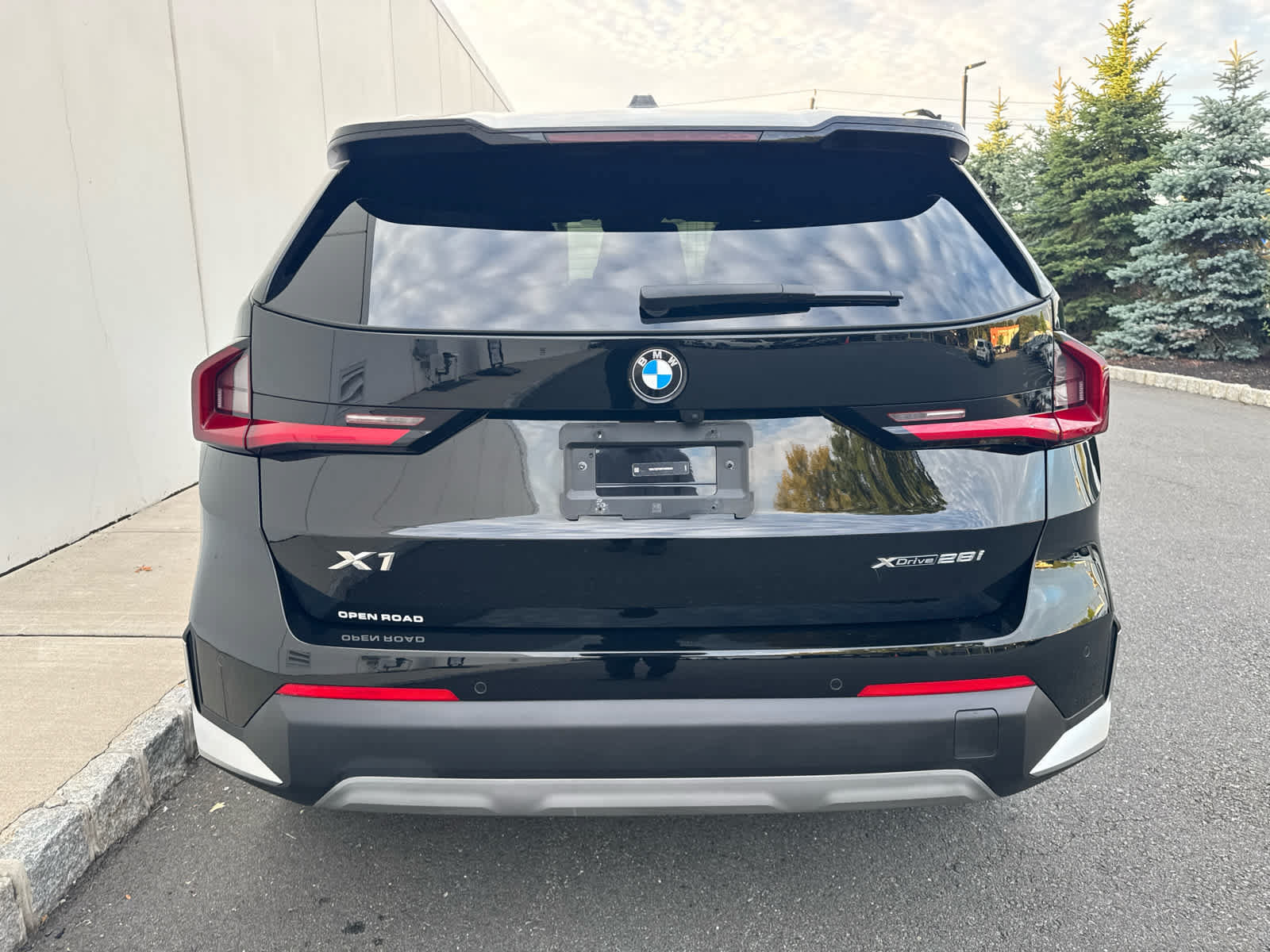 Used 2023 BMW X1 xDrive28i w/ Convenience Package AWD/4WD image 8