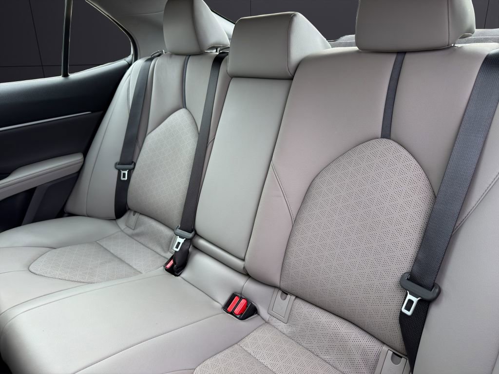 Used 2021 Toyota Camry XSE image 21