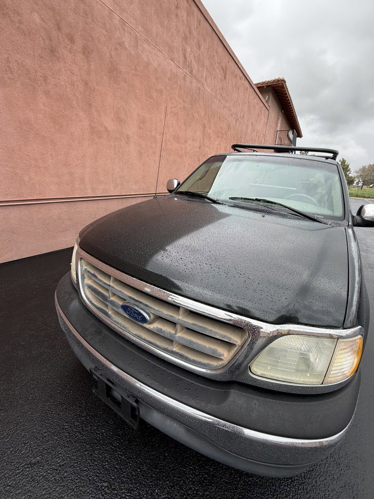 Used 2001 Ford F150 Lariat image 3