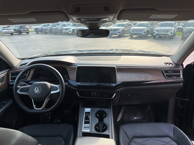 Used 2024 Volkswagen Atlas SE image 18