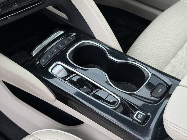 Used 2023 Buick Envision Avenir AWD/4WD image 22