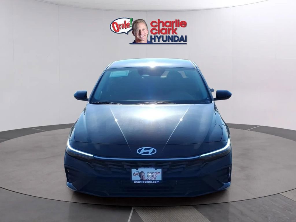 New 2026 Hyundai Elantra Blue image 8