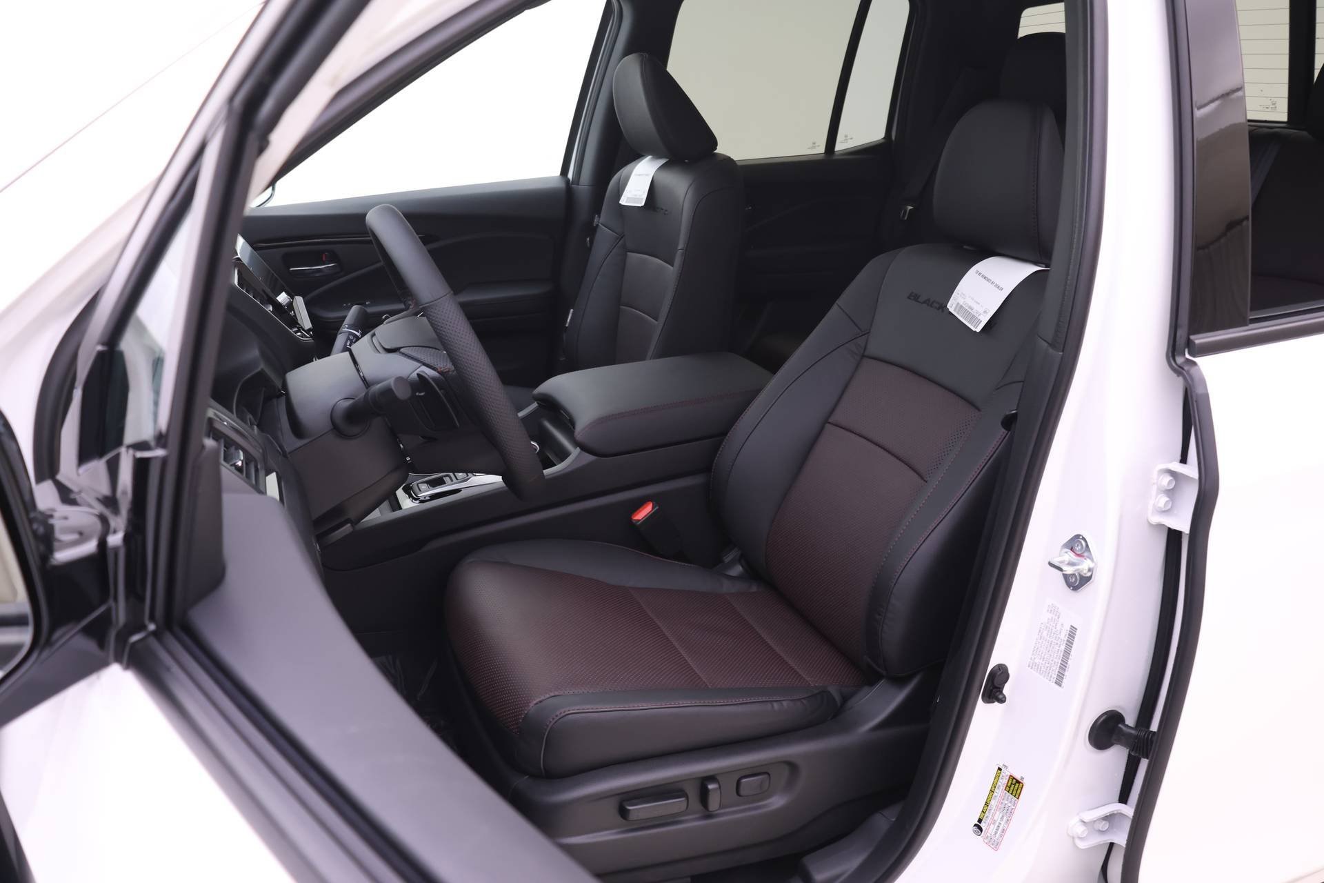 New 2026 Honda Ridgeline Black Edition image 4