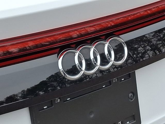 Used 2020 Audi Q8 Prestige w/ Prestige Package image 37