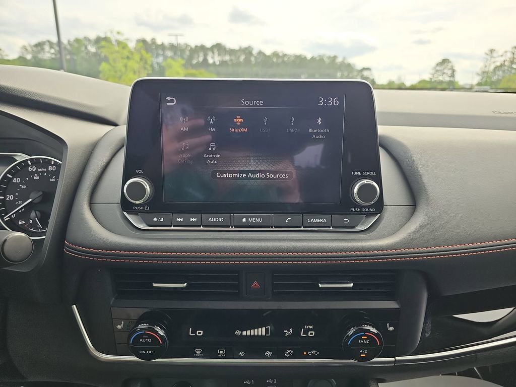 Used 2025 Nissan Rogue SV image 25