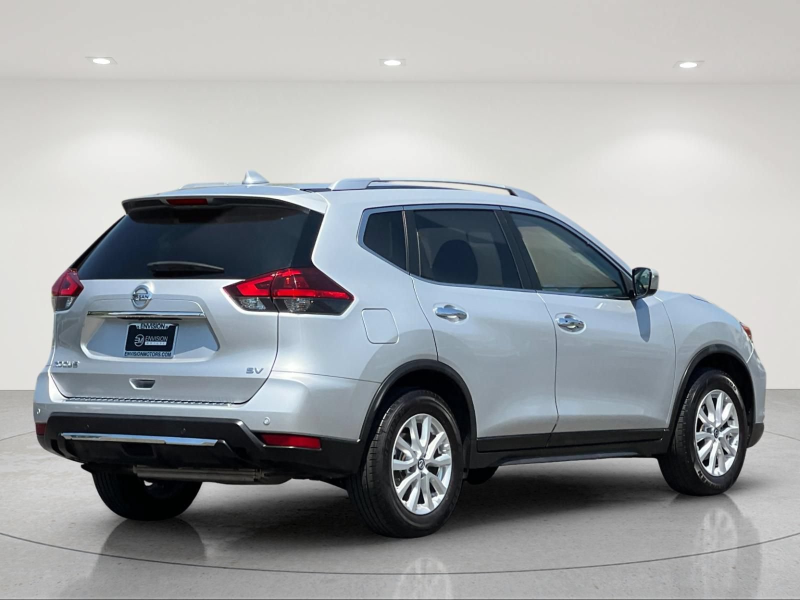 Used 2020 Nissan Rogue SV FWD image 5