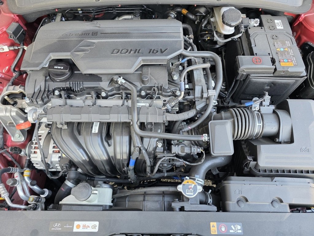 Used 2023 Hyundai Elantra Limited image 10