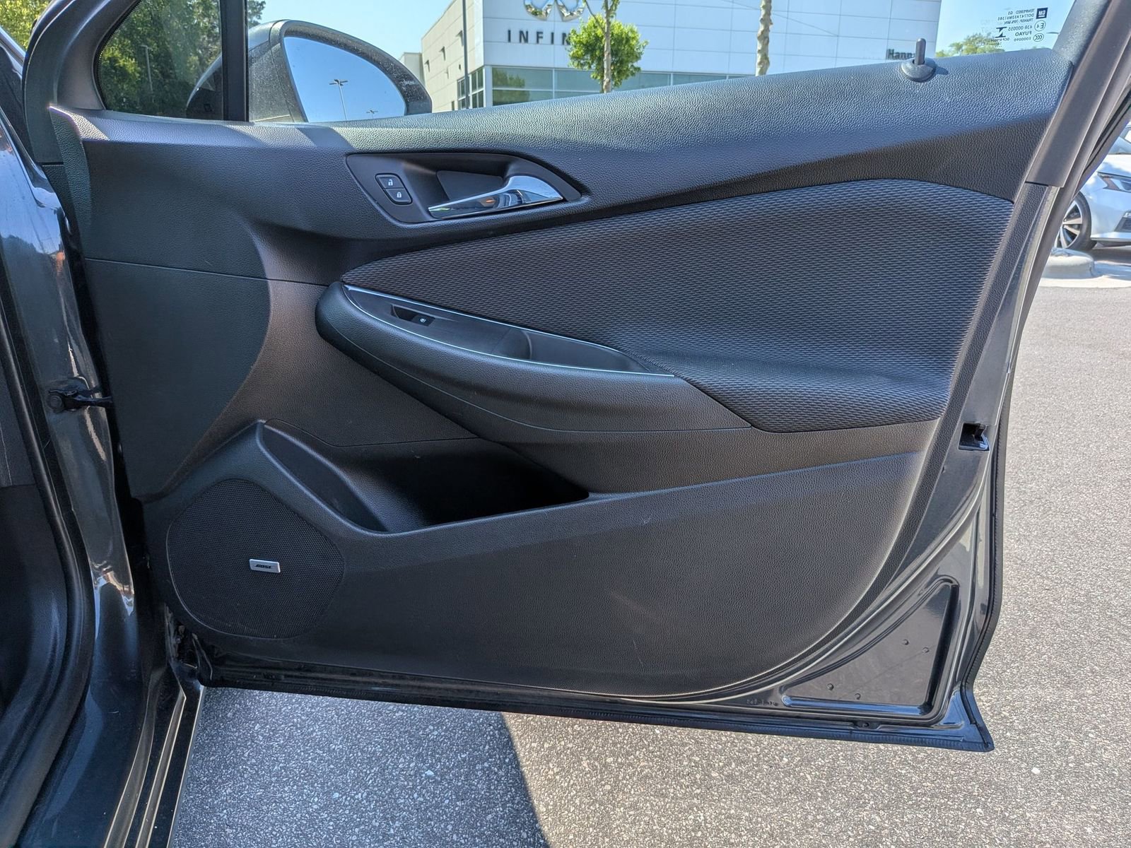Used 2017 Chevrolet Cruze LT w/ Sun And Sound Package FWD image 34