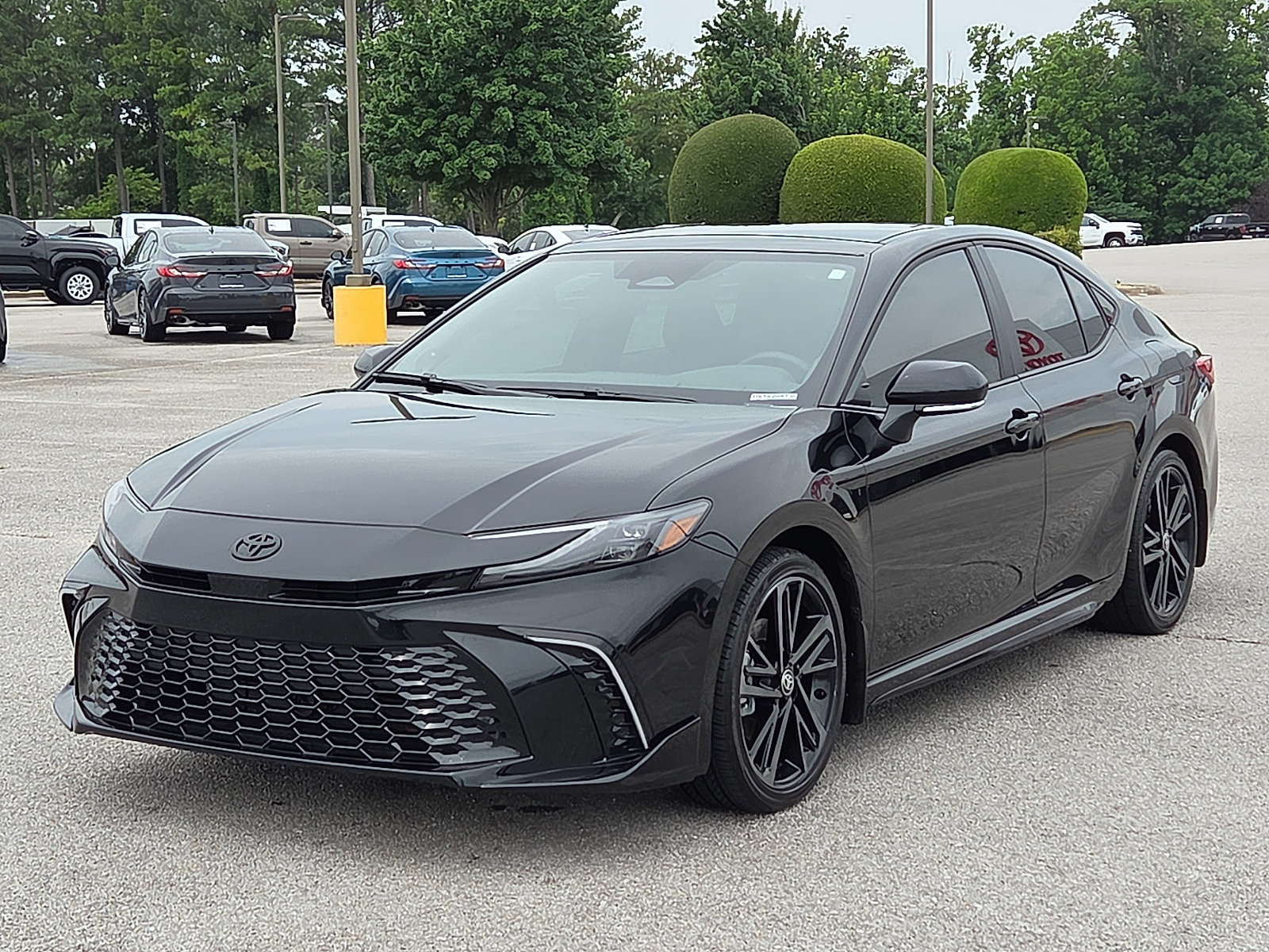 Used 2026 Toyota Camry XSE w/ Premium Package FWD image 2