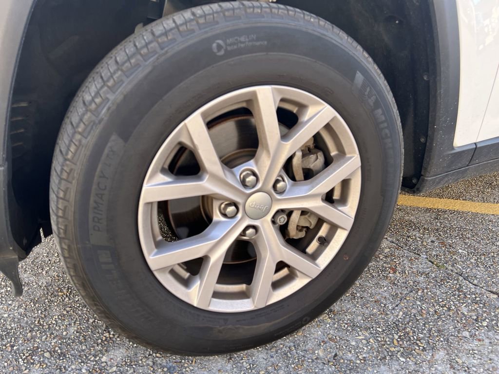 Used 2022 Jeep Grand Cherokee L Limited image 17