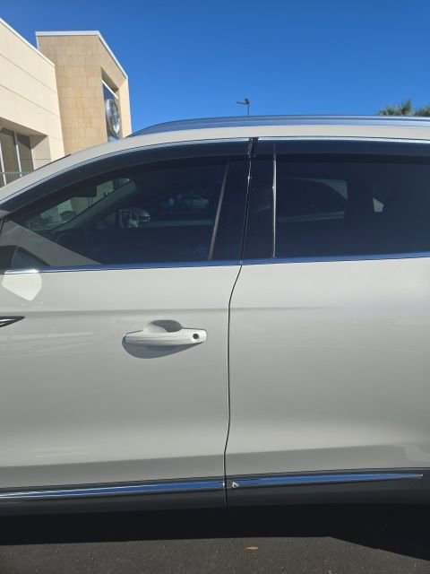 Used 2022 Lincoln Nautilus Reserve w/ Equipment Group 201A image 10