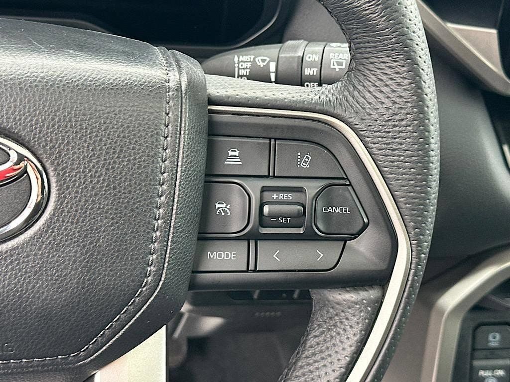 Certified 2025 Toyota Sequoia SR5 AWD/4WD image 31
