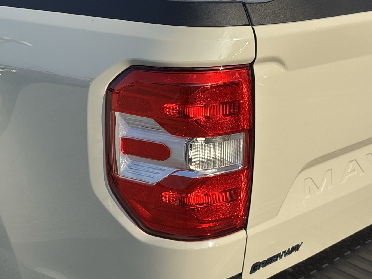 New 2025 Ford Maverick XLT image 7