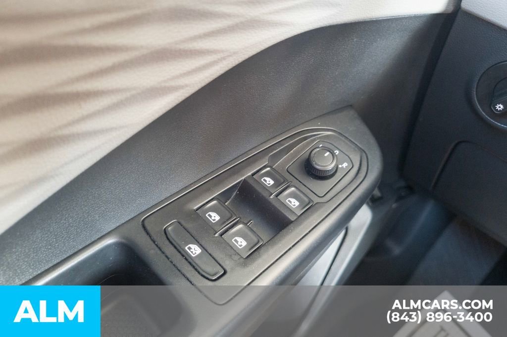 Used 2024 Volkswagen Taos S FWD image 31