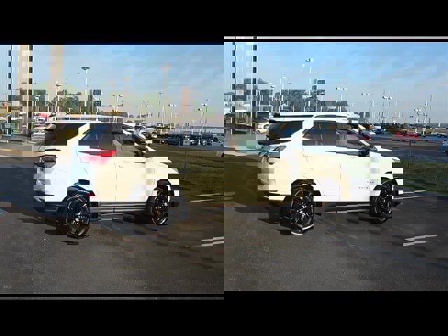 Used 2020 Chevrolet Equinox LS w/ LS Convenience Package image 8