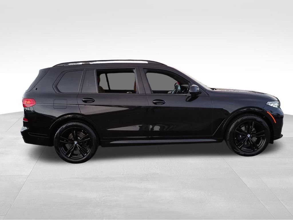 Used 2022 BMW X7 xDrive40i w/ M Sport Package image 9