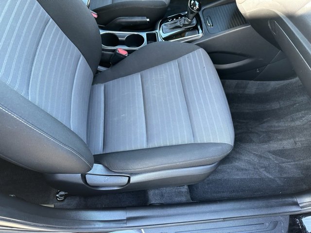 Used 2017 Kia Forte S image 14