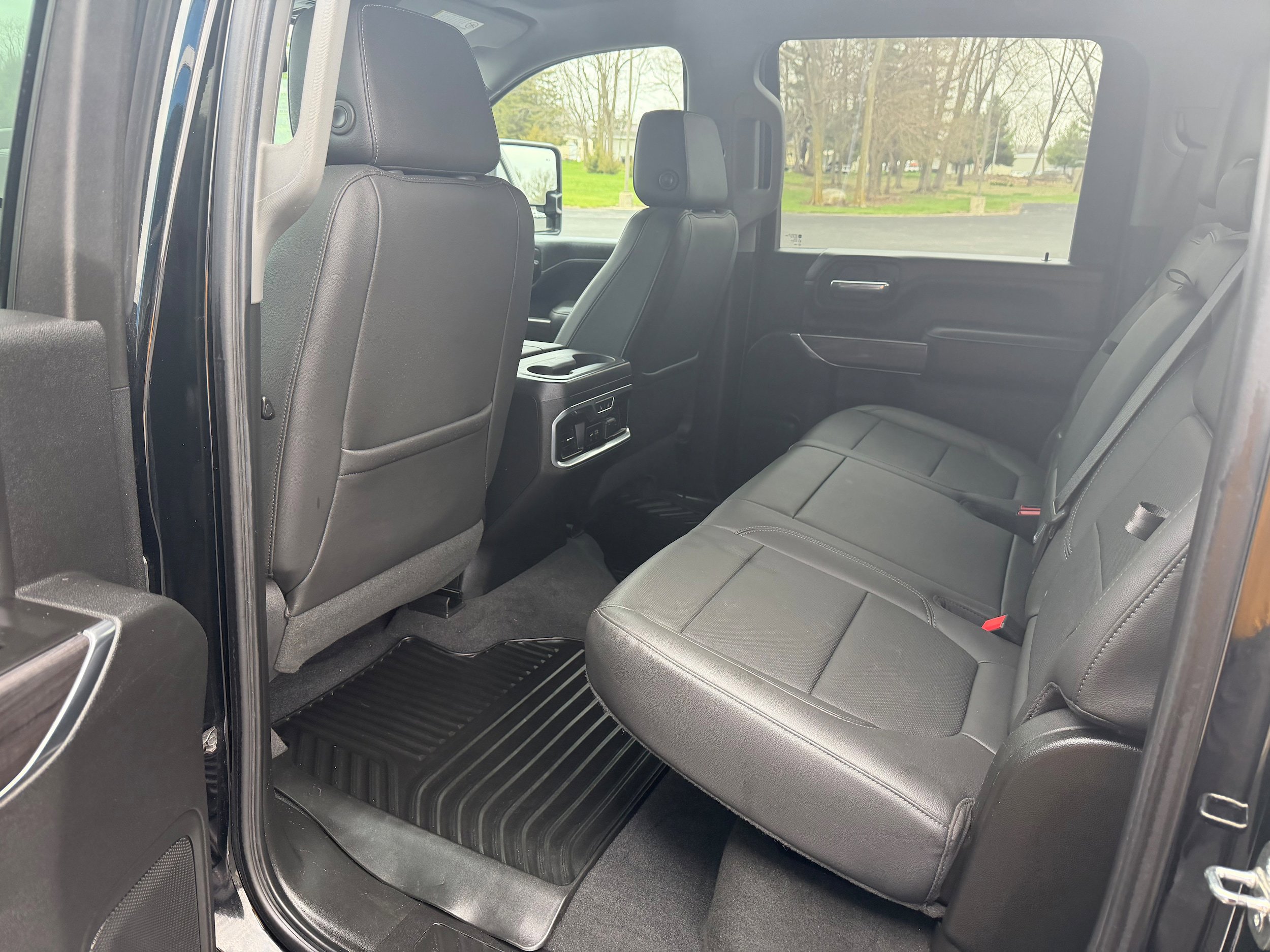 Used 2020 Chevrolet Silverado 3500 LTZ w/ LTZ Plus Package AWD/4WD image 23
