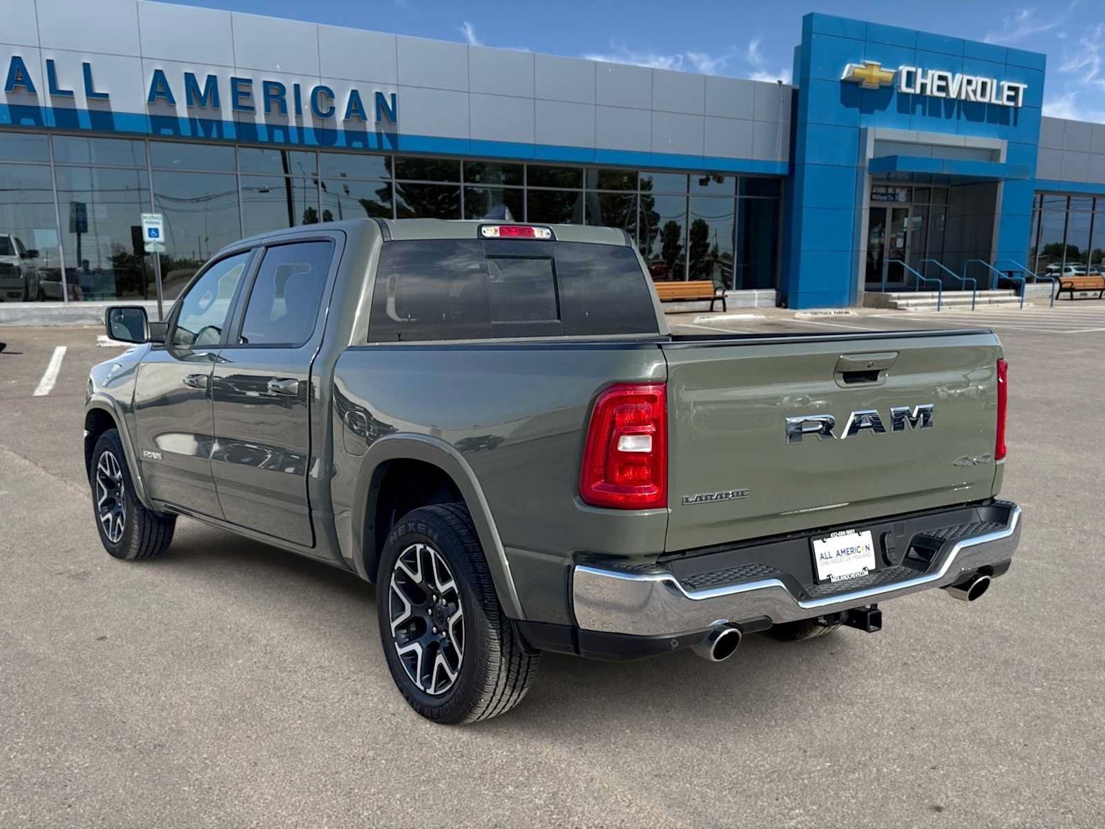 Used 2026 RAM 1500 Laramie AWD/4WD image 6