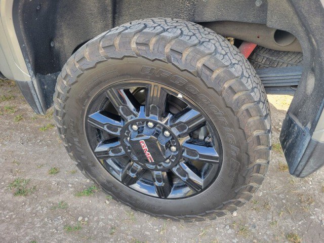 Used 2025 GMC Sierra 2500 AT4 w/ AT4 Premium Plus Package AWD/4WD image 6