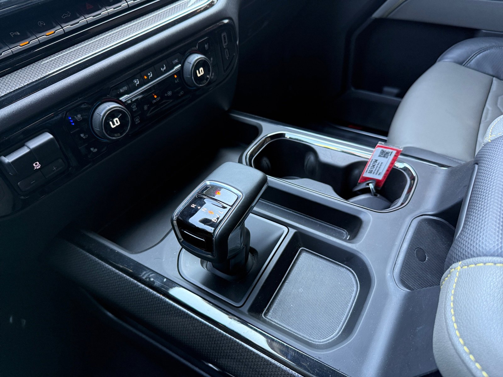 Used 2025 Chevrolet Silverado 1500 ZR2 image 11