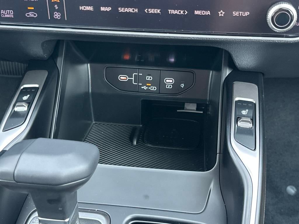 New 2025 Kia Sorento S image 24