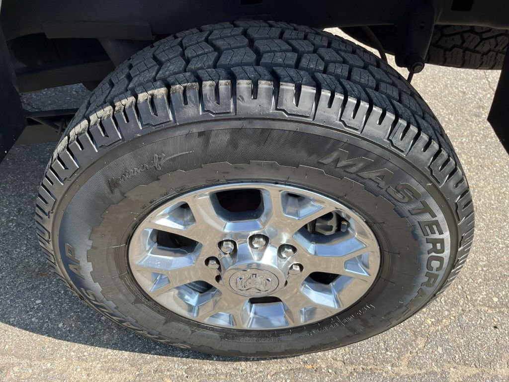 Used 2018 RAM 2500 Tradesman w/ Chrome Appearance Group AWD/4WD image 17