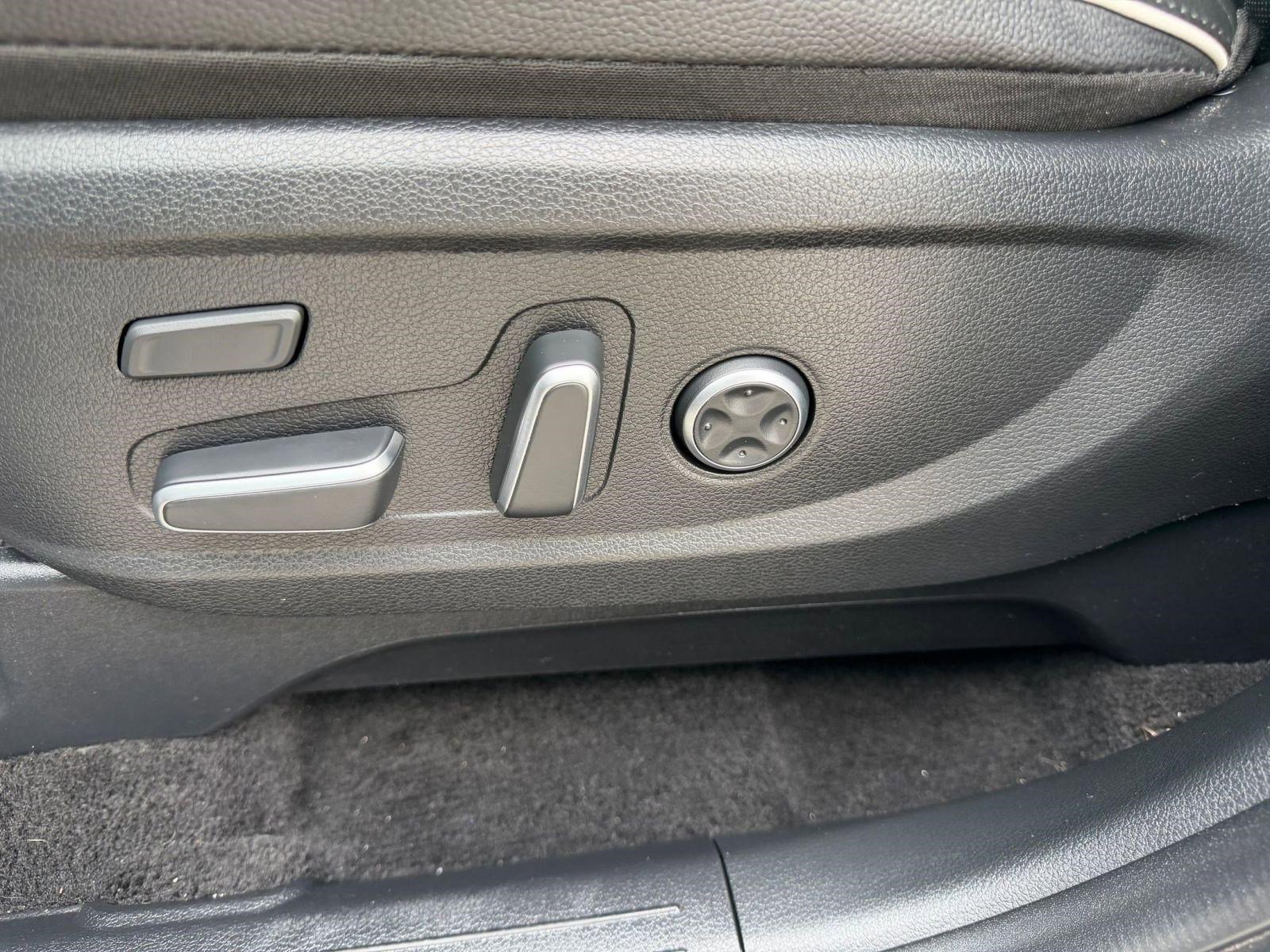 Used 2024 Hyundai Palisade Limited image 12