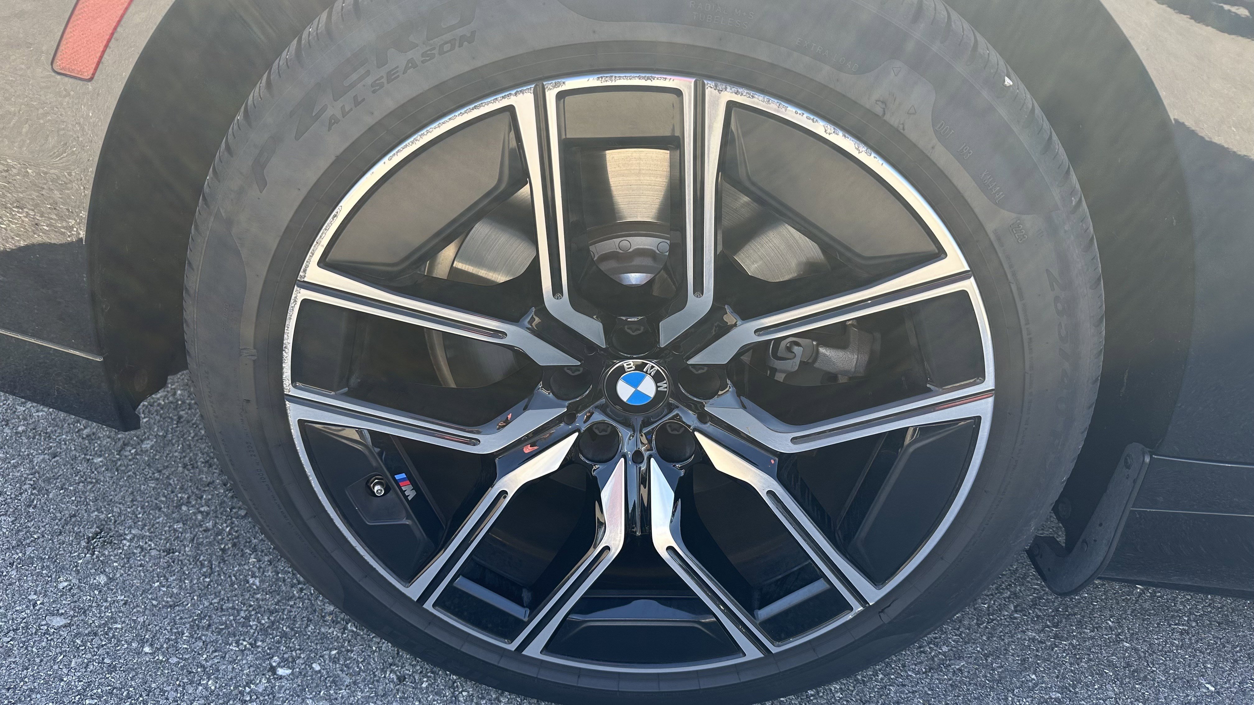 Used 2024 BMW i7 xDrive60 image 14