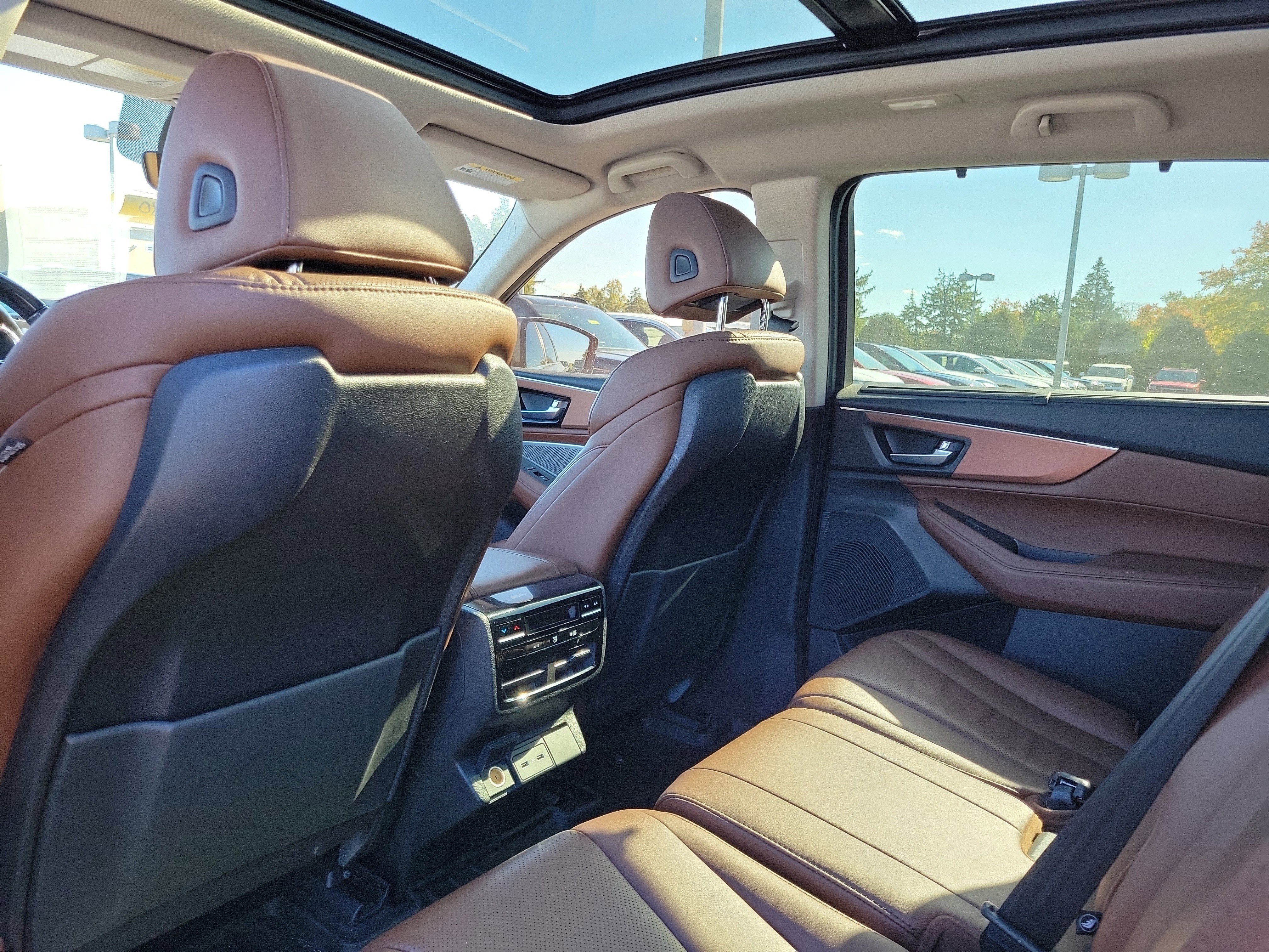 Used 2022 Acura MDX SH-AWD w/ Technology Package image 14