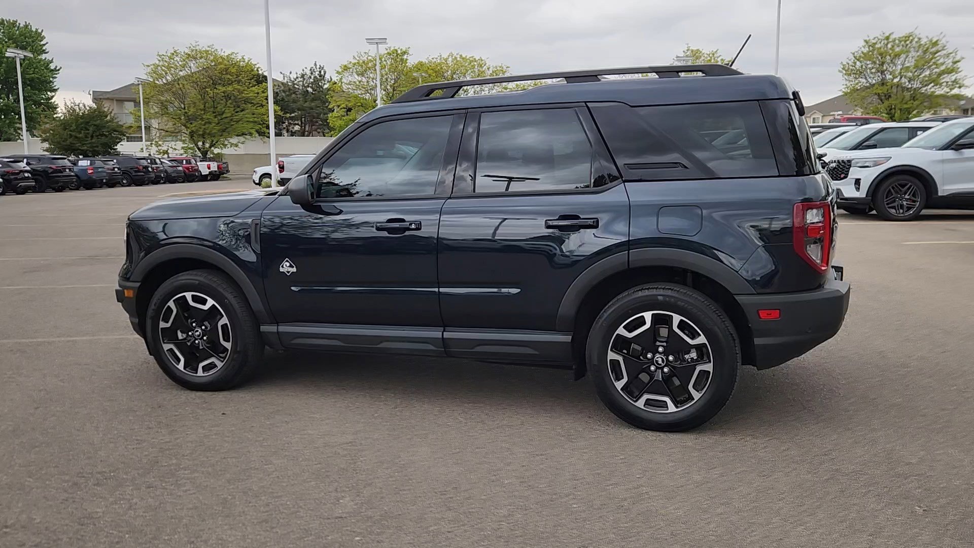 Certified 2023 Ford Bronco Sport Outer Banks w/ Tech Package AWD/4WD image 21