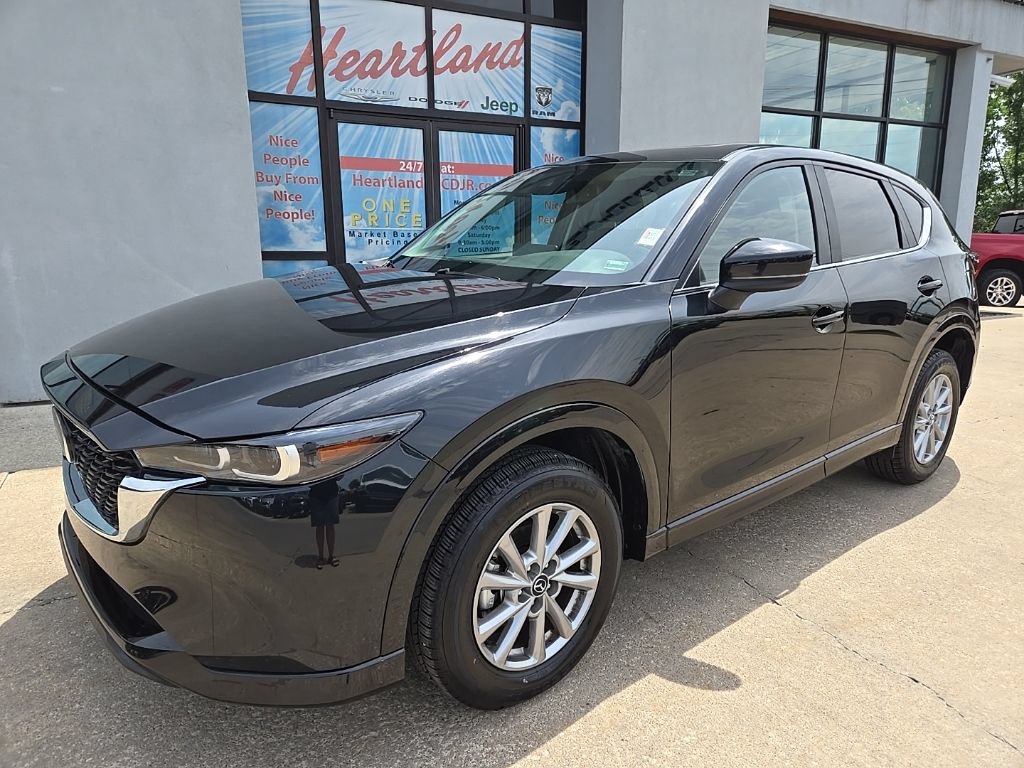 Used 2025 MAZDA CX-5 AWD 2.5 S w/ Preferred Package image 3