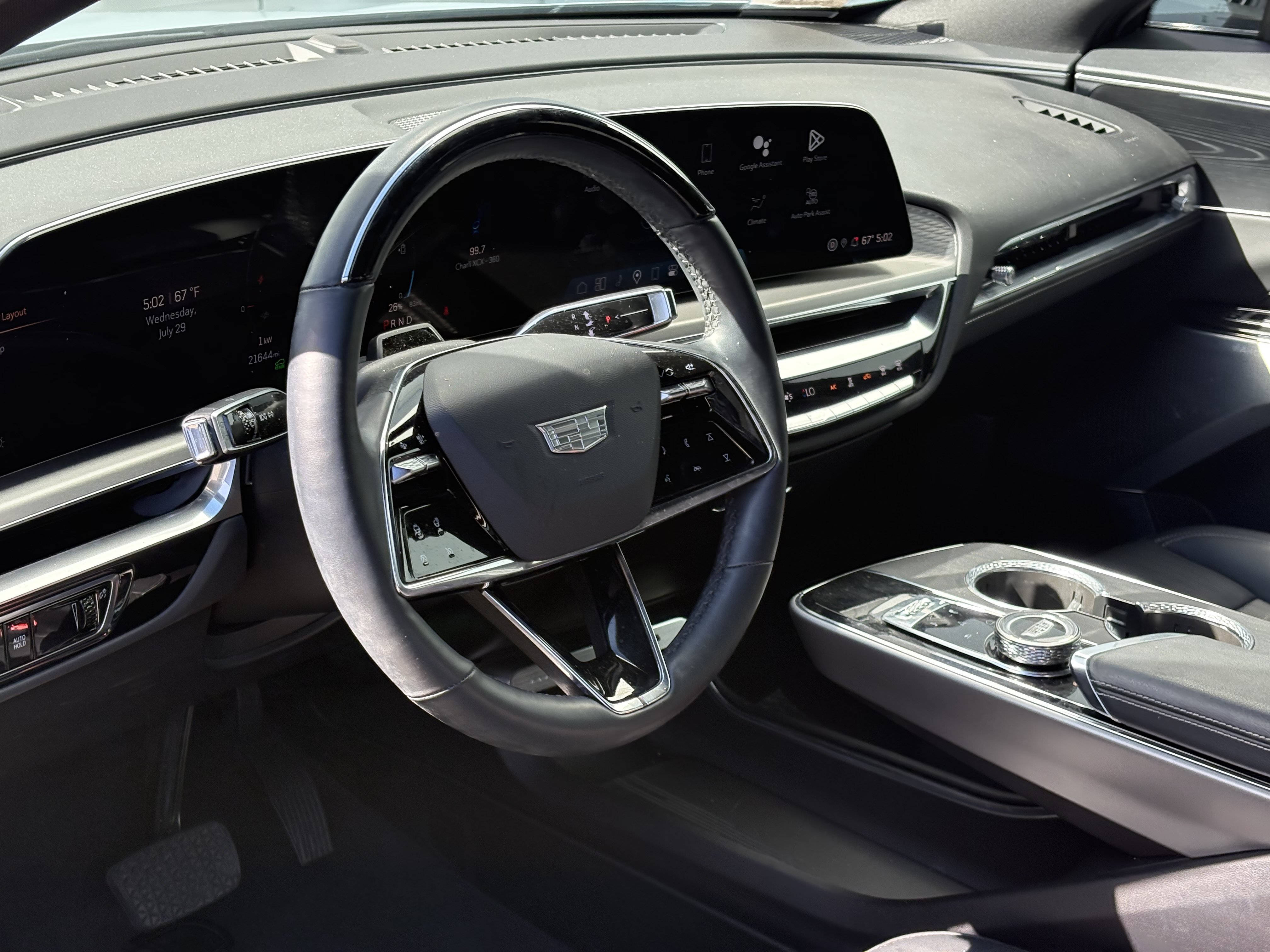Certified 2024 Cadillac Lyriq Luxury AWD/4WD image 13