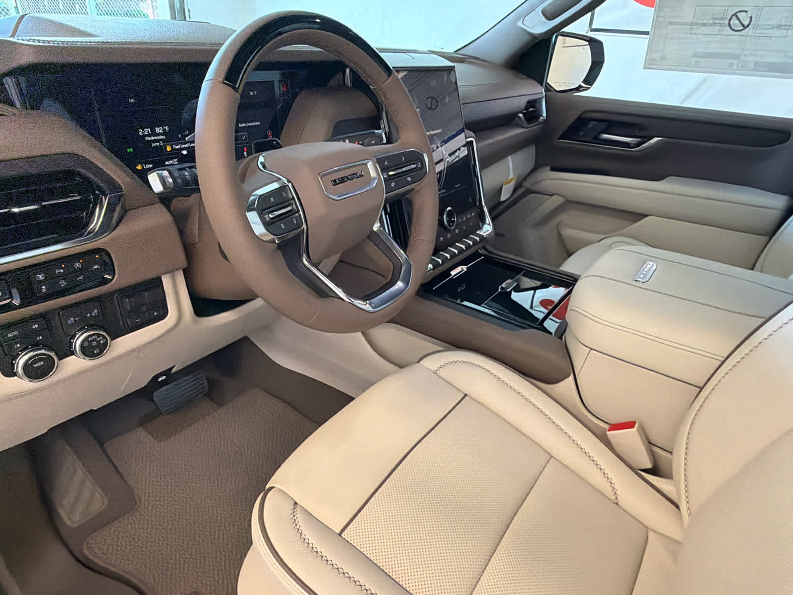 New 2026 GMC Yukon Denali w/ Denali Reserve Package AWD/4WD image 16