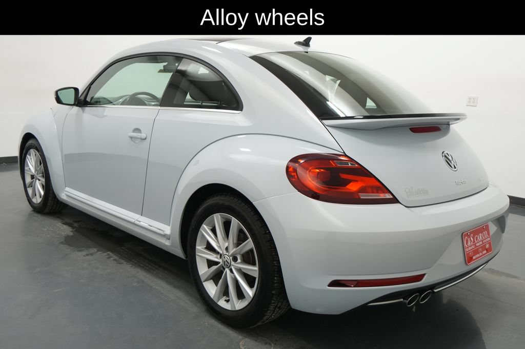 Used 2018 Volkswagen Beetle 2.0T SE FWD image 5