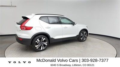 New 2025 Volvo XC40 B5 Plus w/ Protection Package Premier AWD/4WD image 2