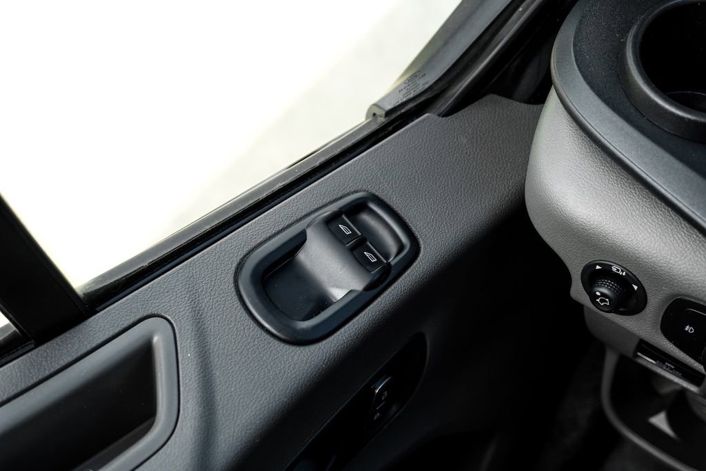 Used 2023 Ford Transit 350 XLT image 43