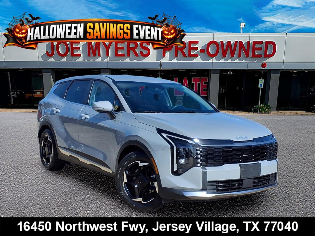 Certified 2026 Kia Sportage EX FWD image 1