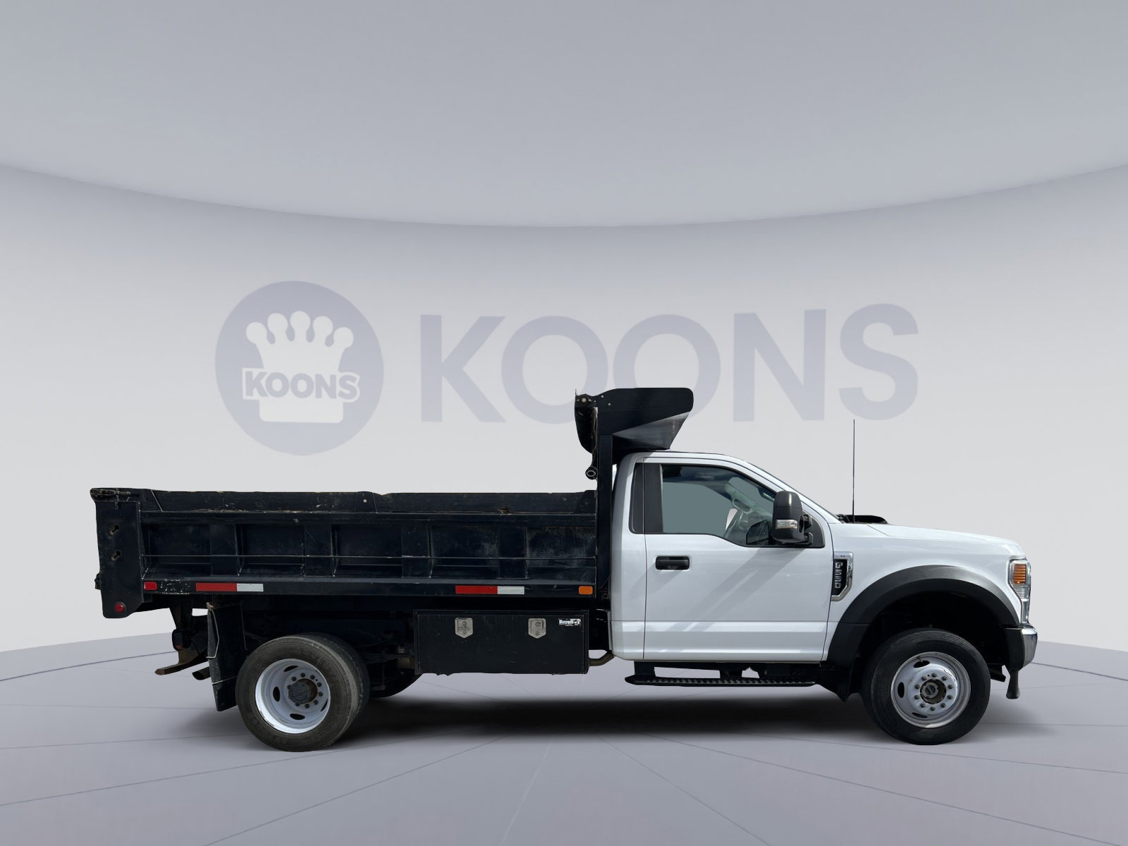 Used 2022 Ford F550 4x4 Regular Cab Super Duty image 8