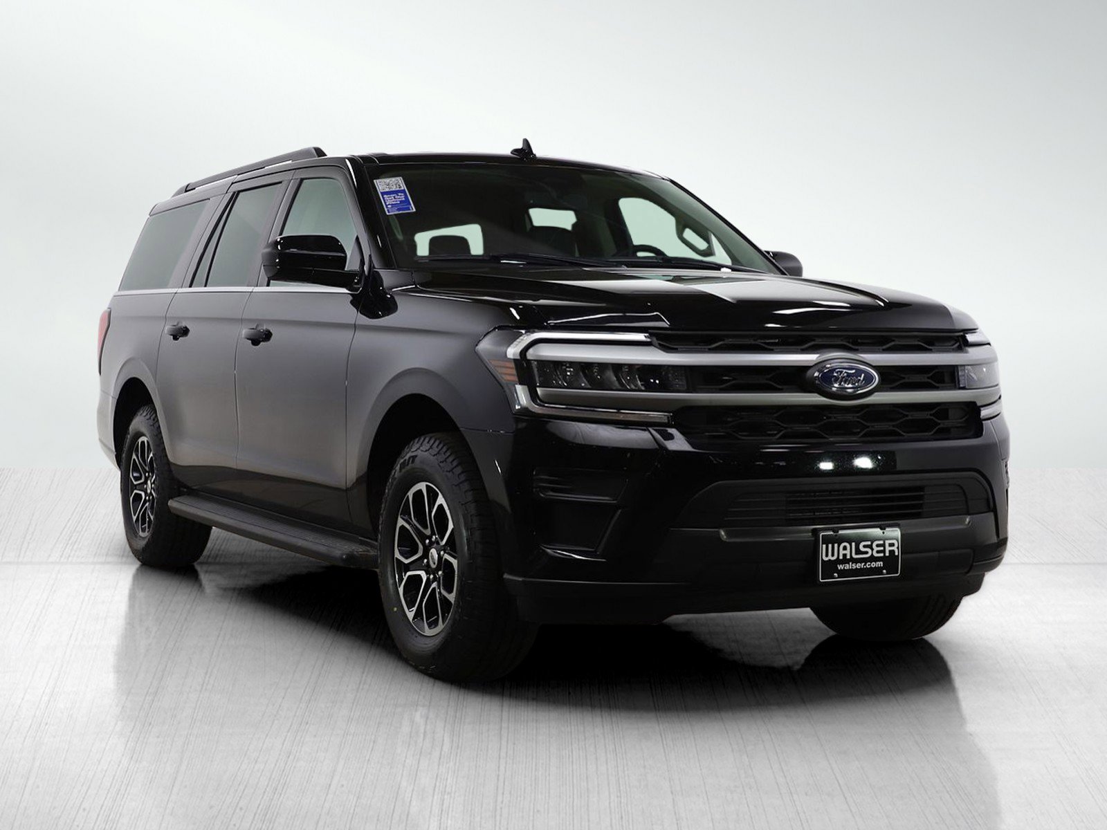 Used 2024 Ford Expedition Max XLT image 7