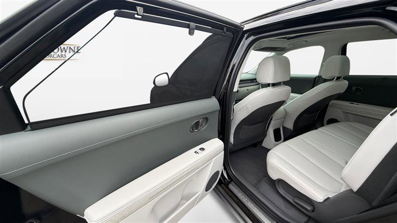 Used 2025 Hyundai Ioniq 5 Limited AWD/4WD image 25