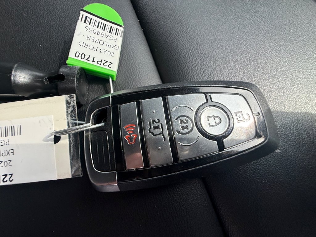 Used 2023 Ford Explorer XLT w/ Equipment Group 202A AWD/4WD image 44