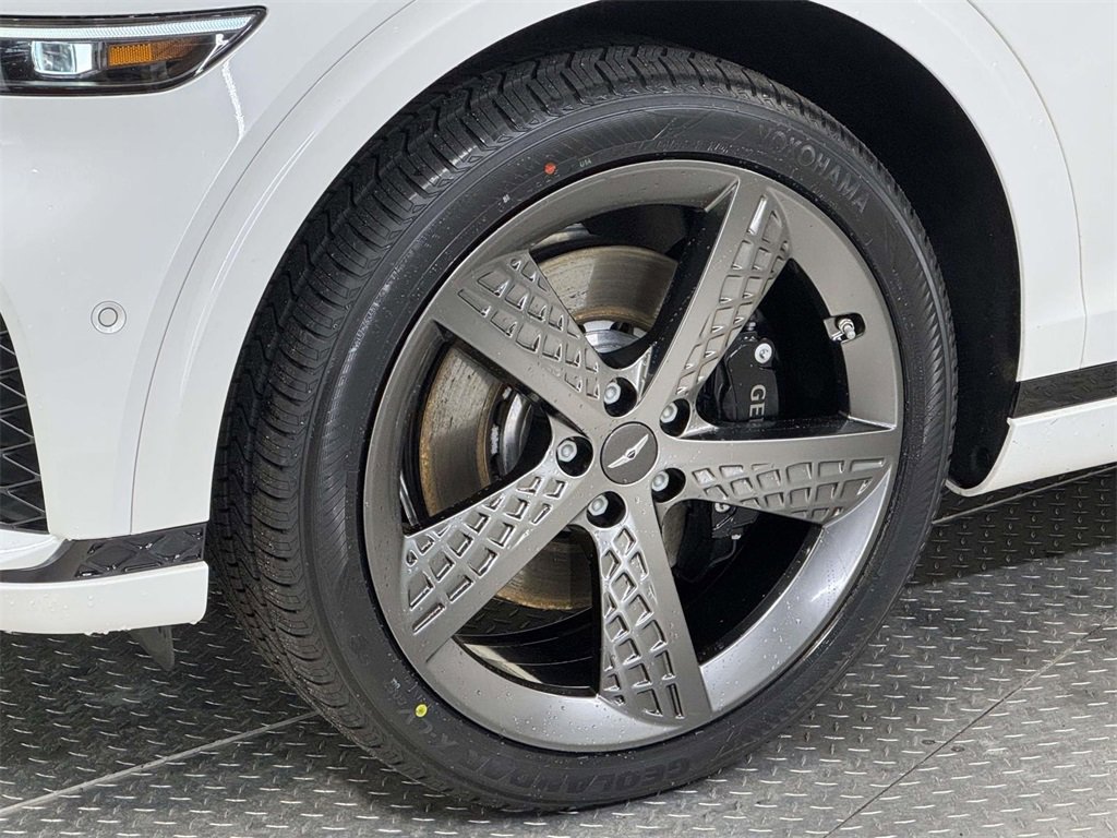 Used 2023 Genesis GV70 2.5T w/ Sport Prestige Package image 9