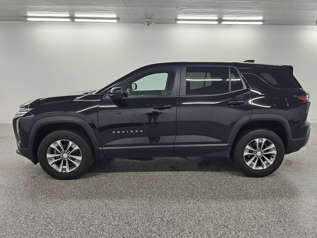 Used 2025 Chevrolet Equinox LT FWD image 7