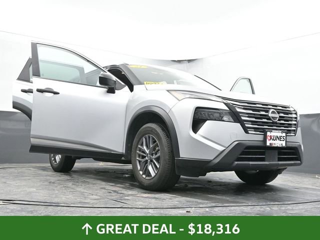 Used 2024 Nissan Rogue S image 67