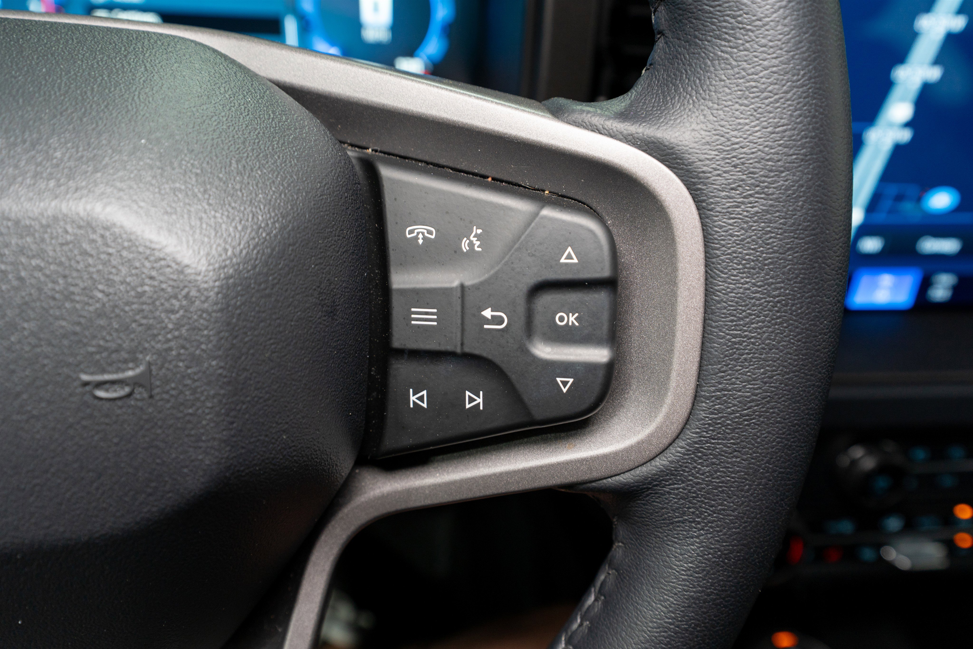 Used 2025 Ford Bronco Badlands image 27